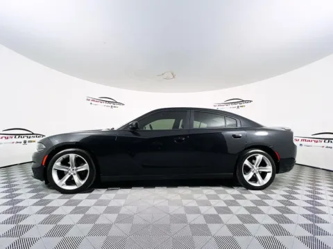 More photos of 2015 Dodge Charger SXT at St. Marys CDJR, OH