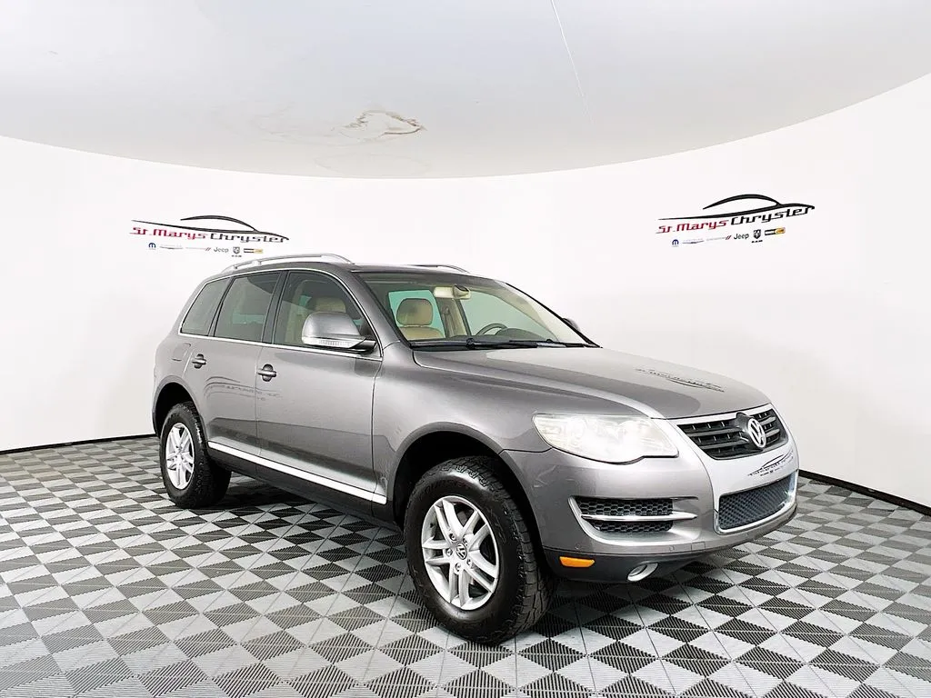 Used 2009 Volkswagen Touareg 2 VR6 with VIN WVGBE77L09D017935 for sale in Saint Marys, OH