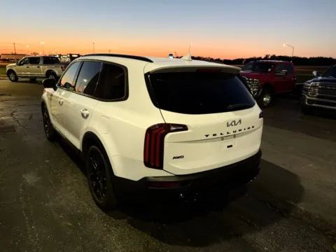 More photos of 2022 Kia Telluride EX at St. Marys CDJR, OH