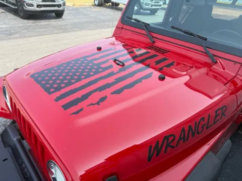 More photos of 2004 Jeep Wrangler X at St. Marys CDJR, OH
