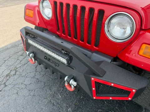 More photos of 2004 Jeep Wrangler X at St. Marys CDJR, OH