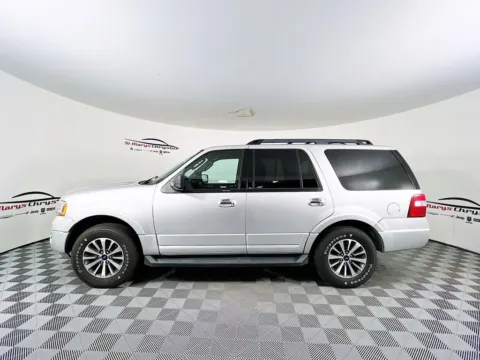 More photos of 2017 Ford Expedition XLT at St. Marys CDJR, OH