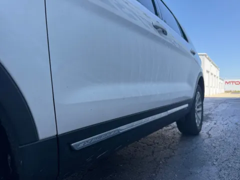 More photos of 2017 Ford Explorer XLT at St. Marys CDJR, OH