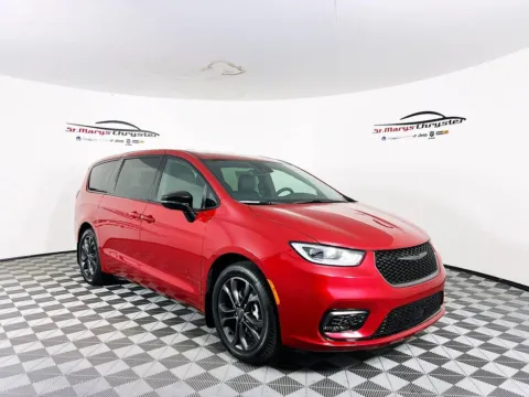 Red 2026 Chrysler Pacifica Select for sale in Saint Marys, OH
