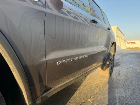More photos of 2020 Jeep Grand Cherokee Laredo E at St. Marys CDJR, OH