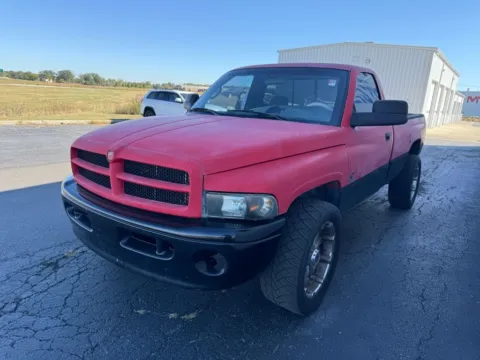 More photos of 2002 Dodge Ram 2500 ST at St. Marys CDJR, OH