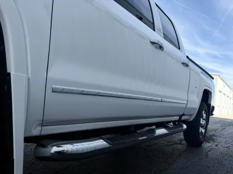 More photos of 2016 GMC Sierra 2500HD SLT at St. Marys CDJR, OH