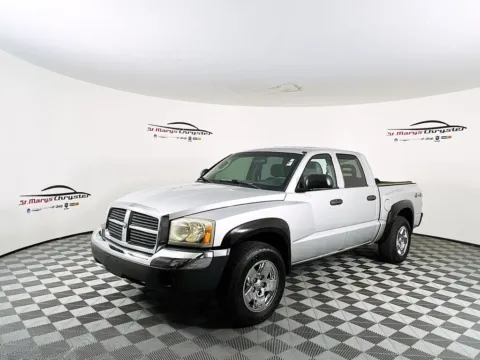 More photos of 2005 Dodge Dakota SLT at St. Marys CDJR, OH