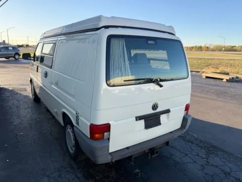 More photos of 1995 Volkswagen Eurovan Campmobile at St. Marys CDJR, OH