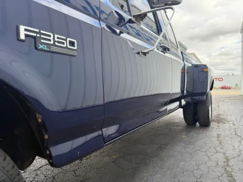 More photos of 1995 Ford F-350 XL at St. Marys CDJR, OH