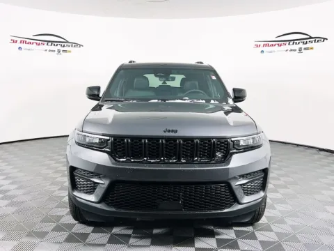 Another view of 2025 Jeep Grand Cherokee for sale in Saint Marys, OH at St. Marys CDJR