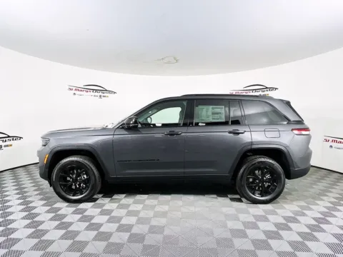 More photos of 2025 Jeep Grand Cherokee at St. Marys CDJR, OH