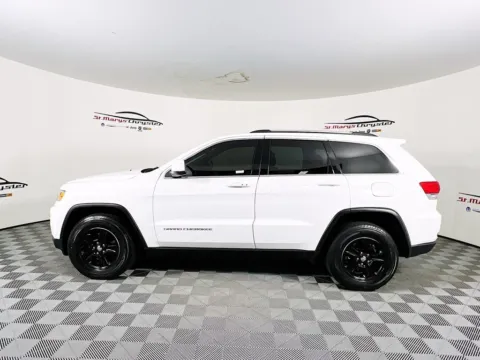 More photos of 2016 Jeep Grand Cherokee Laredo at St. Marys CDJR, OH