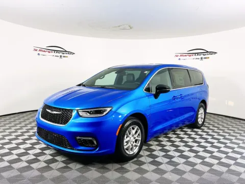 More photos of 2026 Chrysler Pacifica Select at St. Marys CDJR, OH