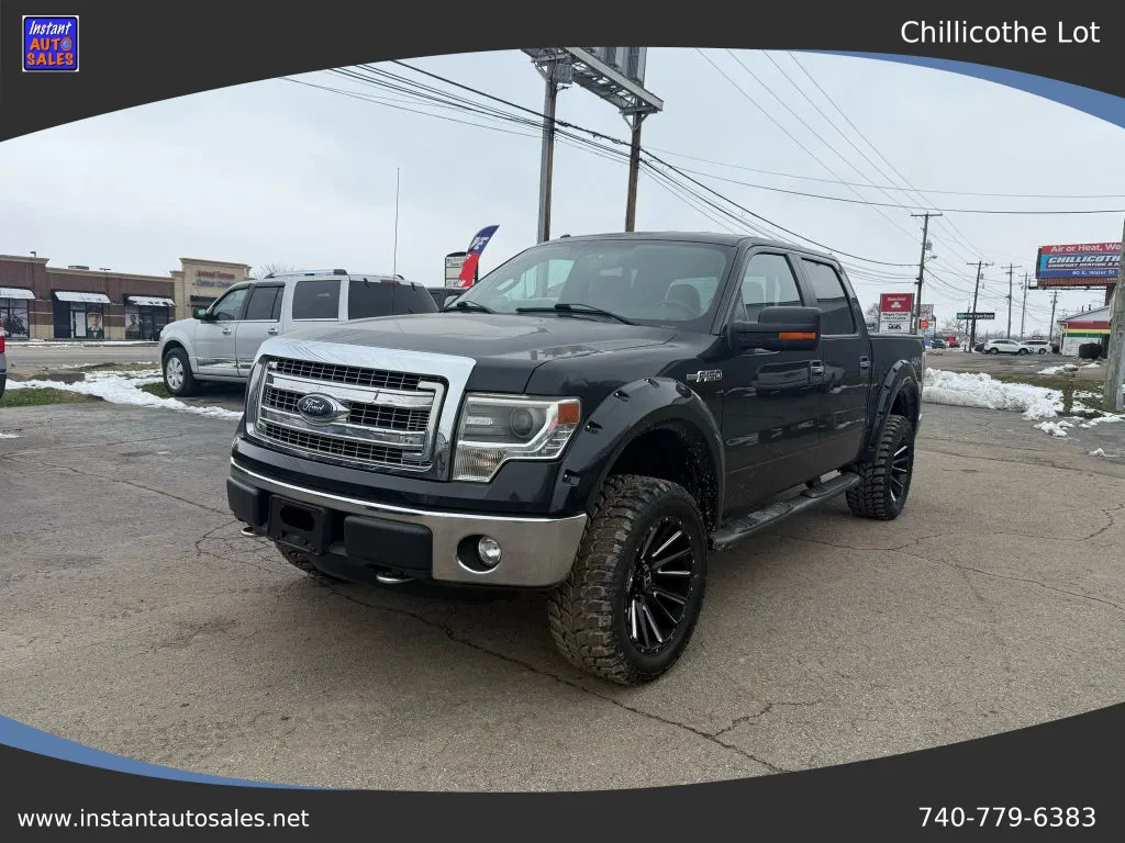 Black 2014 Ford F-150 SuperCrew Cab XLT Pickup 4D 5 1/2 ft for sale in Chillicothe, OH
