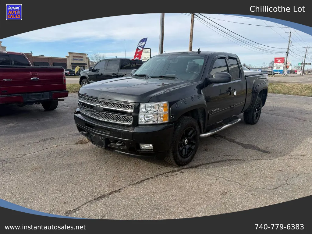 Black 2012 Chevrolet Silverado 1500 Extended Cab LT Pickup 4D 6 1/2 ft for sale in Chillicothe, OH