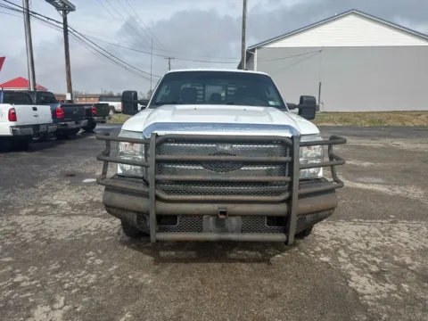 Photos of 2015 Ford F250 Super Duty Crew Cab XLT Pickup 4D 6 3/4 ft for sale in Chillicothe, OH at Instant Auto Sales Chillicothe
