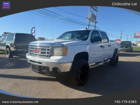 White 2011 GMC Sierra 1500 Crew Cab SLE Pickup 4D 5 3/4 ft for sale in Chillicothe, OH