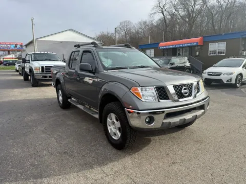 Another view of 2005 Nissan Frontier Crew Cab SE Pickup 4D 5 ft for sale in Chillicothe, OH at Instant Auto Sales Chillicothe