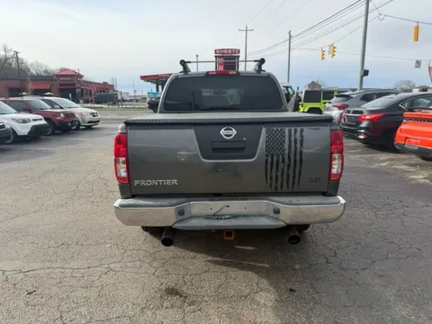 More photos of 2005 Nissan Frontier Crew Cab SE Pickup 4D 5 ft at Instant Auto Sales Chillicothe, OH