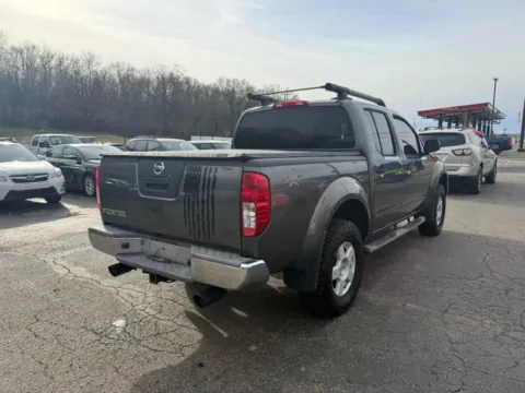 More photos of 2005 Nissan Frontier Crew Cab SE Pickup 4D 5 ft at Instant Auto Sales Chillicothe, OH