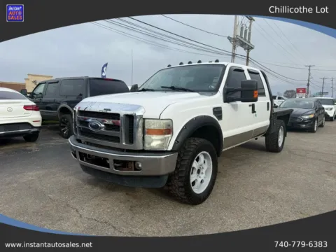 White 2009 Ford F350 Super Duty Crew Cab XLT Pickup 4D 8 ft for sale in Chillicothe, OH