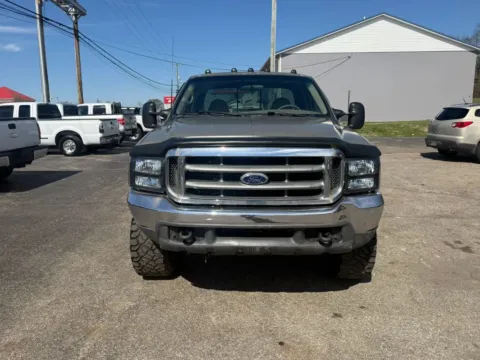Photos of 2000 Ford F250 Super Duty Super Cab Short Bed for sale in Chillicothe, OH at Instant Auto Sales Chillicothe