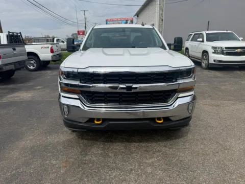 Photos of 2018 Chevrolet Silverado 1500 Crew Cab LT Pickup 4D 5 3/4 ft for sale in Chillicothe, OH at Instant Auto Sales Chillicothe