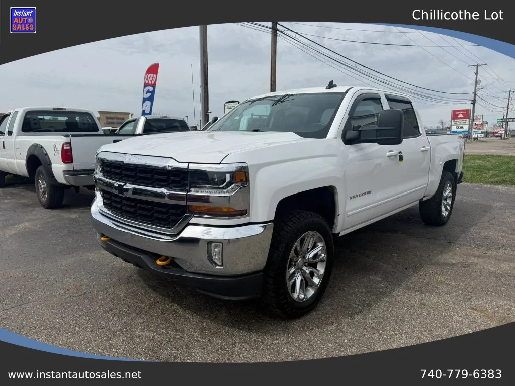 White 2018 Chevrolet Silverado 1500 Crew Cab LT Pickup 4D 5 3/4 ft for sale in Chillicothe, OH