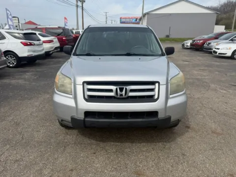 Photos of 2006 Honda Pilot LX Sport Utility 4D for sale in Chillicothe, OH at Instant Auto Sales Chillicothe