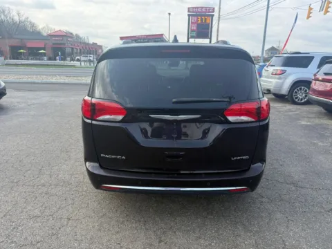 More photos of 2017 Chrysler Pacifica Limited Minivan 4D at Instant Auto Sales Chillicothe, OH