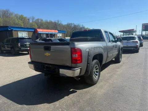 More photos of 2013 Chevrolet Silverado 1500 Extended Cab LT Pickup 4D 6 1/2 ft at Instant Auto Sales Chillicothe, OH