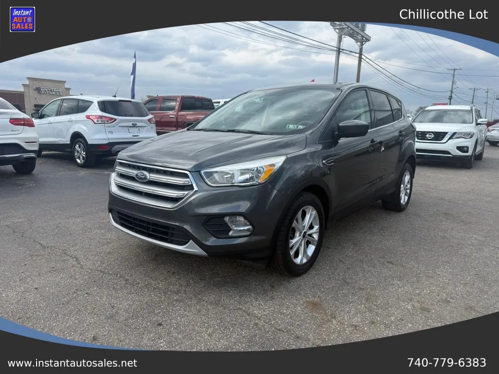 Gray 2017 Ford Escape SE Sport Utility 4D for sale in Chillicothe, OH