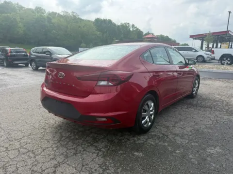 More photos of 2020 Hyundai Elantra SE Sedan 4D at Instant Auto Sales Chillicothe, OH