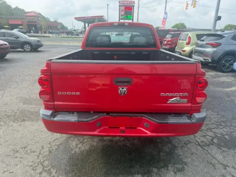More photos of 2010 Dodge Dakota Crew Cab Big Horn/Lone Star Pickup 4D 5 1/4 ft at Instant Auto Sales Chillicothe, OH