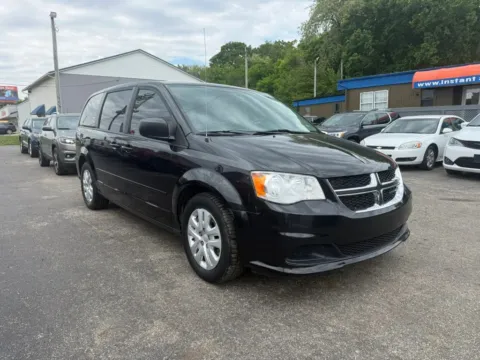 Another view of 2015 Dodge Grand Caravan Passenger SE Minivan 4D for sale in Chillicothe, OH at Instant Auto Sales Chillicothe