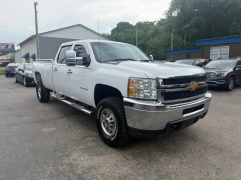 Another view of 2013 Chevrolet Silverado 2500 HD Crew Cab Work Truck Pickup 4D 8 ft for sale in Chillicothe, OH at Instant Auto Sales Chillicothe