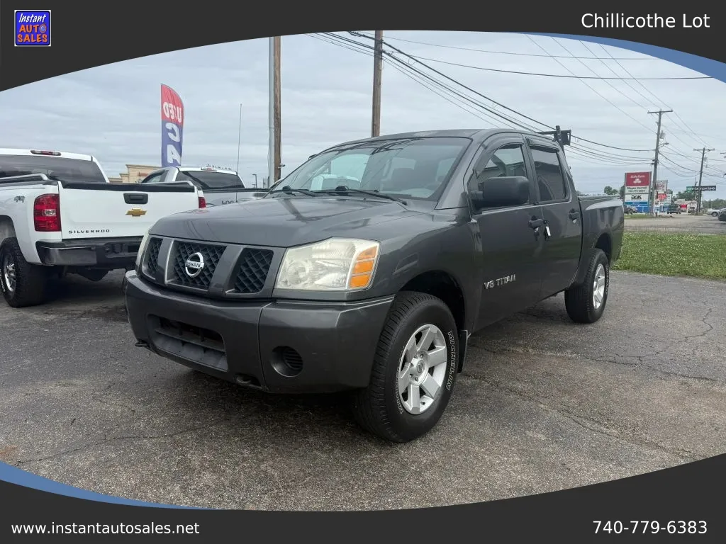 Gray 2006 Nissan Titan Crew Cab XE Pickup 4D 5 1/2 ft for sale in Chillicothe, OH