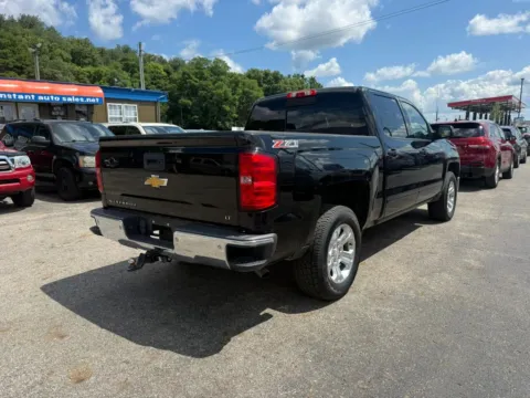 More photos of 2015 Chevrolet Silverado 1500 Crew Cab Z71 LT Pickup 4D 5 3/4 ft at Instant Auto Sales Chillicothe, OH