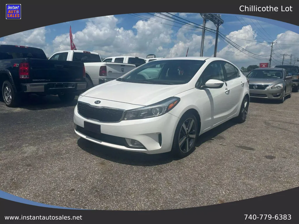 White 2017 Kia Forte EX Sedan 4D for sale in Chillicothe, OH