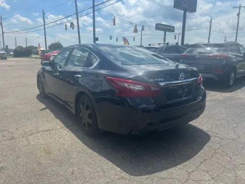 More photos of 2018 Nissan Altima 2.5 S Sedan 4D at Instant Auto Sales Chillicothe, OH