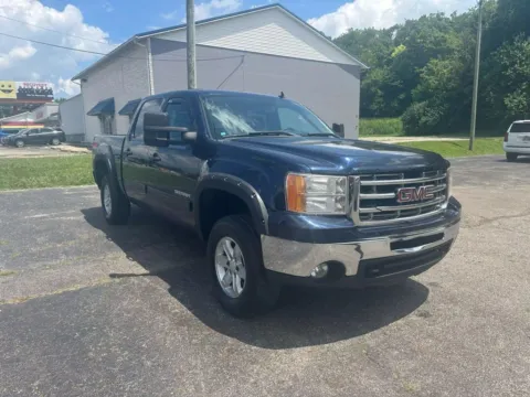 Another view of 2010 GMC Sierra 1500 Crew Cab SLE Pickup 4D 5 3/4 ft for sale in Chillicothe, OH at Instant Auto Sales Chillicothe