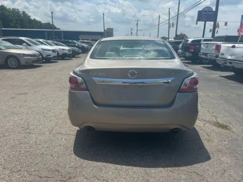 More photos of 2015 Nissan Altima 2.5 S Sedan 4D at Instant Auto Sales Chillicothe, OH