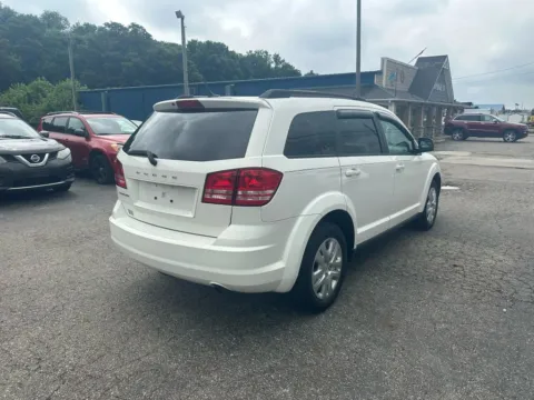 More photos of 2017 Dodge Journey SE Sport Utility 4D at Instant Auto Sales Chillicothe, OH