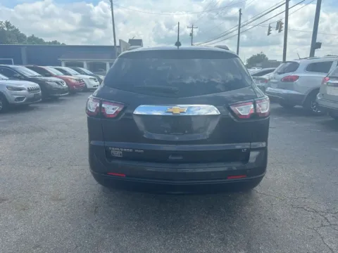 More photos of 2017 Chevrolet Traverse LT Sport Utility 4D at Instant Auto Sales Chillicothe, OH