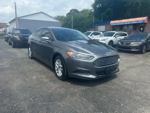 Another view of 2014 Ford Fusion SE Sedan 4D for sale in Chillicothe, OH at Instant Auto Sales Chillicothe