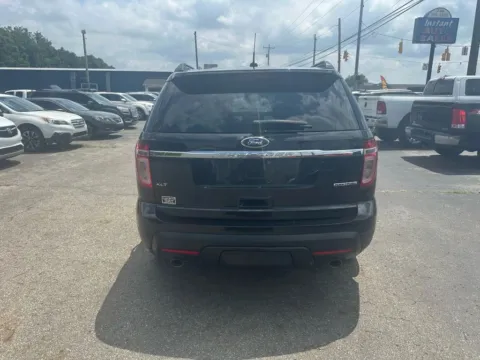 More photos of 2015 Ford Explorer XLT Sport Utility 4D at Instant Auto Sales Chillicothe, OH