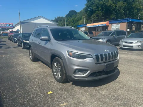 Another view of 2019 Jeep Cherokee Latitude Plus Sport Utility 4D for sale in Chillicothe, OH at Instant Auto Sales Chillicothe