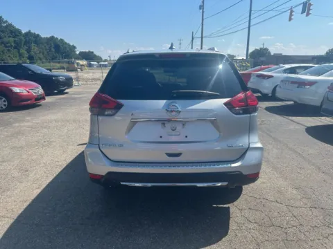 More photos of 2017 Nissan Rogue SL Sport Utility 4D at Instant Auto Sales Chillicothe, OH