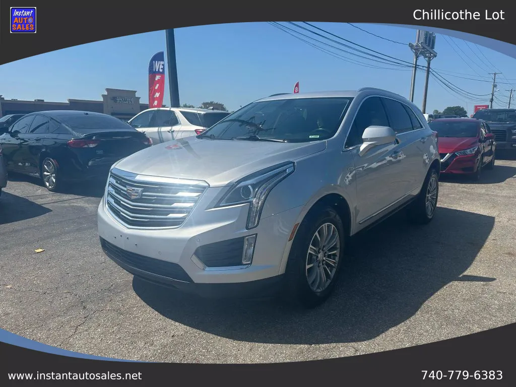 Gray 2018 Cadillac XT5 Luxury Sport Utility 4D for sale in Chillicothe, OH